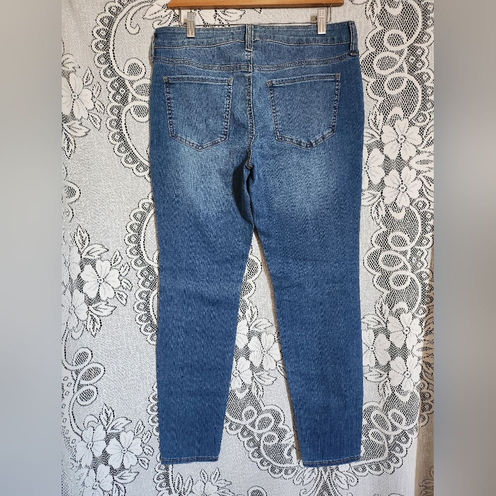 SO - Blue Low Rise Skinny Jean - (9/29) W - Picture 6 of 6